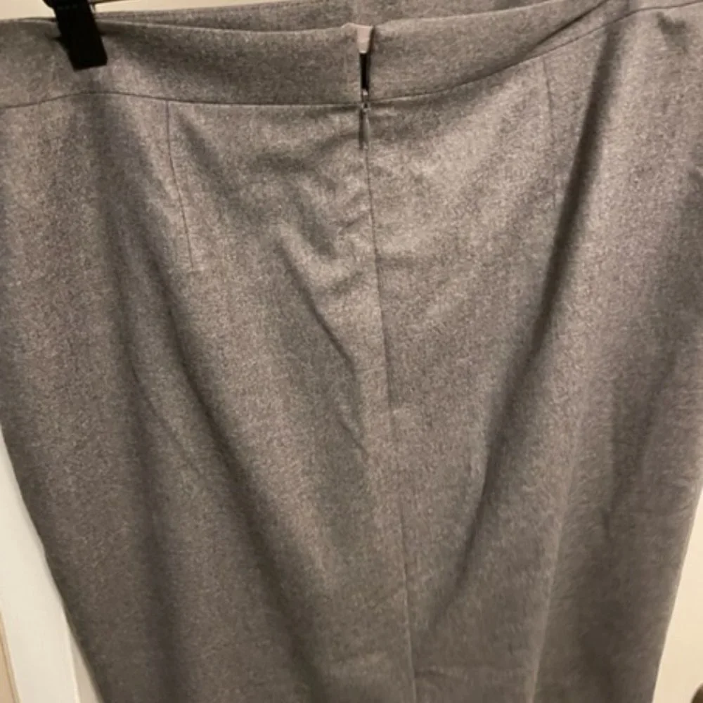 ** host pick** Brooks Brothers Women's Two-Piece Suit, 12 - Picture 8 of 12